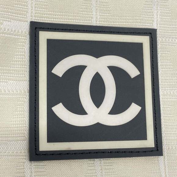 Chanel Sport Nylon Shoulder Bag in Black and Ivory for Women - Picture 7 of 11